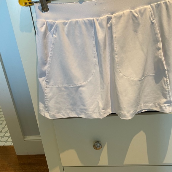 Classic tennis outfit. Bolle top and Tail skort - Picture 6 of 10